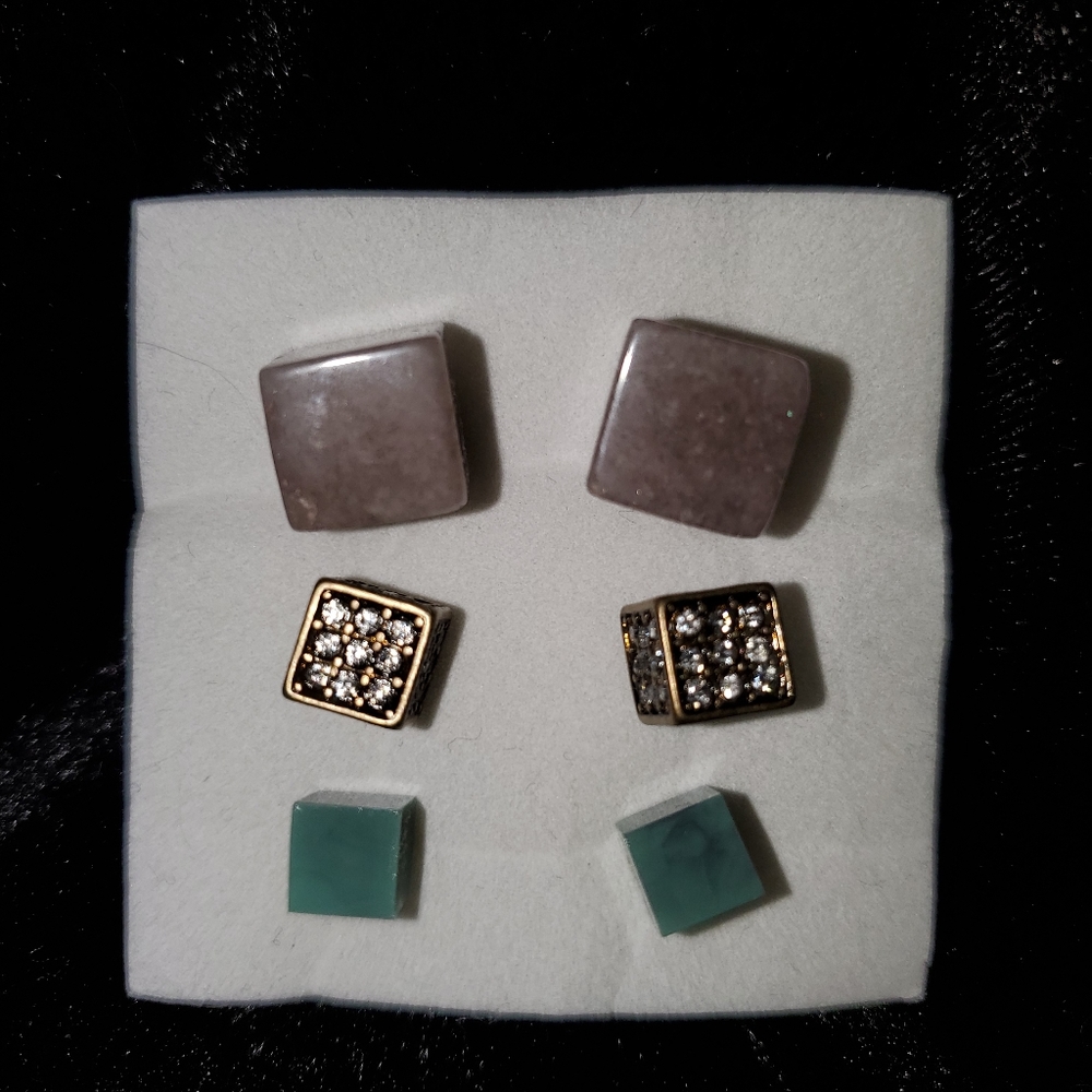 ❄3/$15❄Unique Box Set 2 sided Earrings